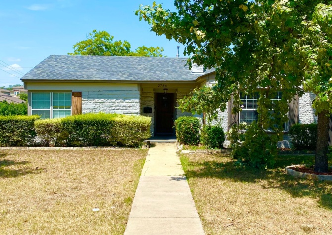 Houses Near Walking distance to TCU, Remodeled, Perfect Yard for Entertaining 
