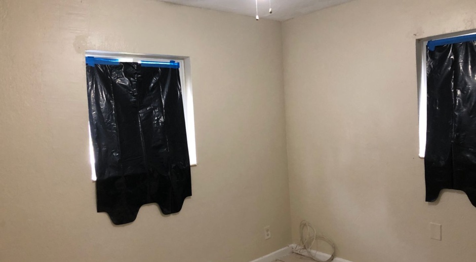 Large 4-1 House with central air and hookups for washer and dryer 