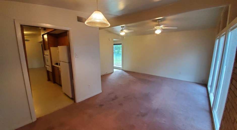 College Station, 3 bedroom / 2 bath house with carport. 