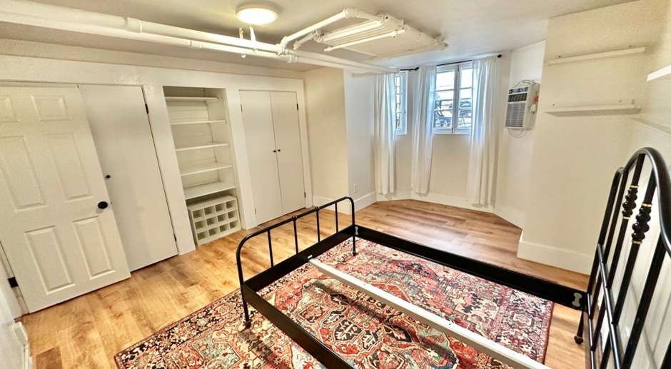 Charming Capitol Hill Partially Furnished 1 Bedroom in Eastern Market w/Private Patio. 