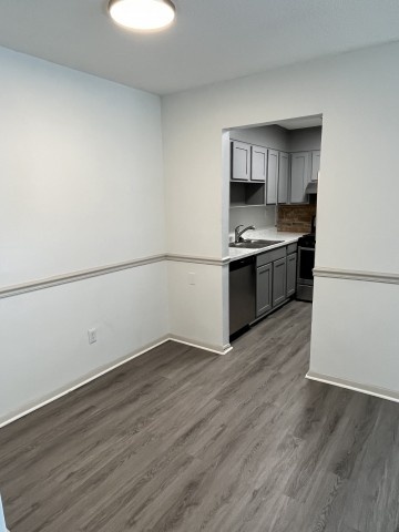 Chateau Apartment 709 - 1 Bedroom - Available Now through May 15th - Spring Semester