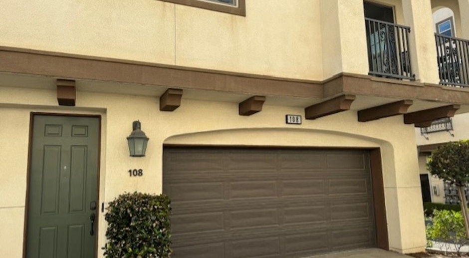 Stunning 2 bed 2.5 bath Solar Powered Townhouse in a gated community . . . A/C and Jacuzzi