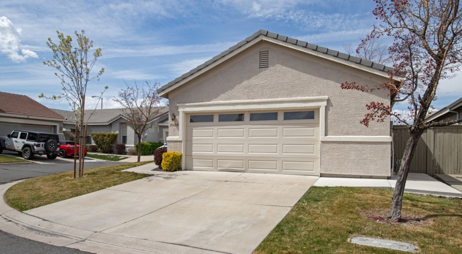 Inviting 3-Bed, 2-Bath Home in Gated Community: Comfort & Convenience Await!