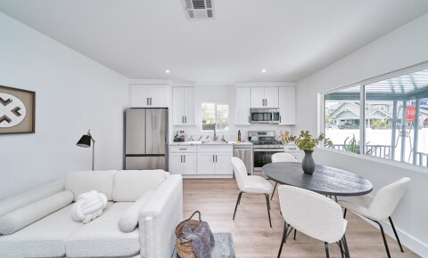 Apartments Near CSUDH Furnished Remodeled Home 1 Block from USC (Utilities included) for California State University-Dominguez Hills Students in Carson, CA