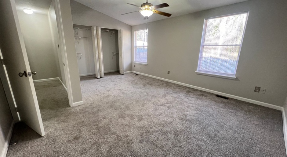 2 Bed | 1.5 Bath Townhouse near NCSU - Students Welcome! 