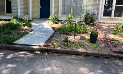 Sublets Near Clayton  State Attractive Furnished townhouse with bedroom & private bath, util.& Internet incl.,Near MARTA train for Clayton  State University Students in Morrow, GA