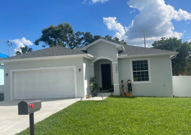 Houses Near 3 Bedroom Single Family Home in Tampa