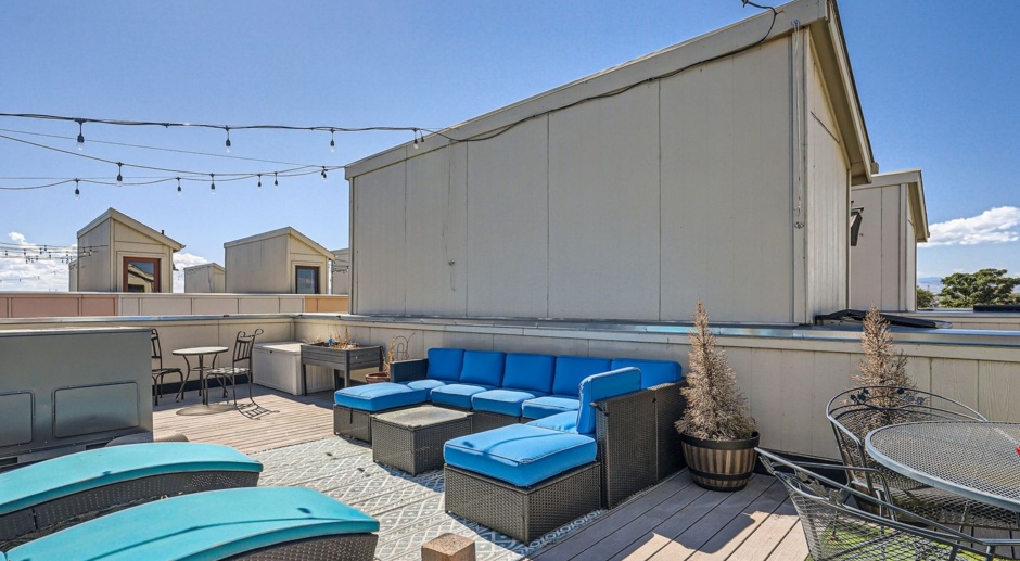 Skyline Serenity: 3 BDR with Rooftop Patio