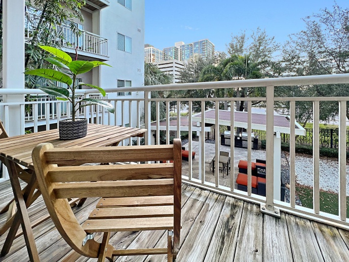 Pierhouse Channelside #4-212 (Month to Month, Fully Furnished) 