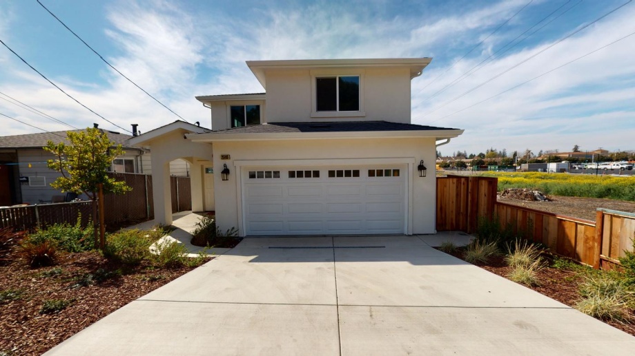Brand new stylish Hayward home 1 mile from Cal State East Bay