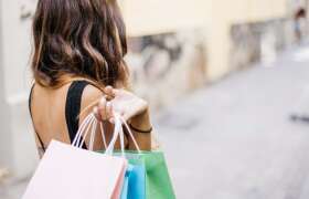 6 Items You Should Wait to Buy in the Store