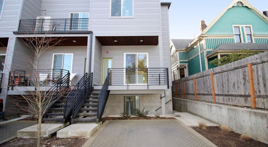 Brand New Construction 3 Bed 3.5 Bath Townhome