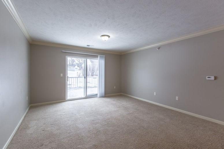Newly Remodeled Apartments for Rent in Prime Millard Location! 