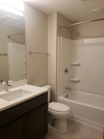 Private Room+Bath Downtown Cleveland