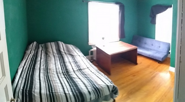 Room in House Near U of M and River - Prospect Park