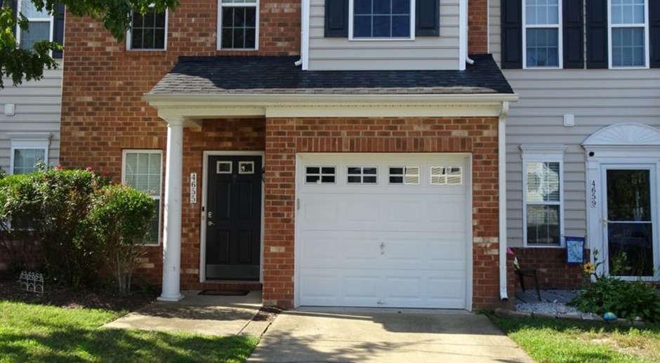 3 Bedroom 2.5 Bath Townhome in Liberty Crossing in Williamsburg for Rent