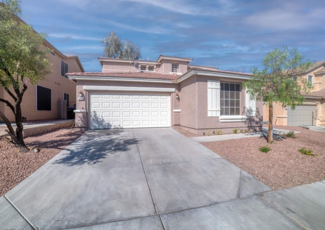 Houses Near FULLY REMODELED - LIKE NEW - HENDERSON HOME WITH BEDROOM DOWNSTAIRS - 4 BEDS, 3.5 BATHS, 2 GAR