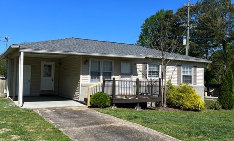 Houses Near UNG 3 Bedroom, 1 Bath House for University of North Georgia Students in Oakwood, GA