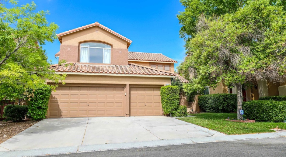 Immaculate 4 Bedroom home in Summerlin with 3 Car Garage & POOL
